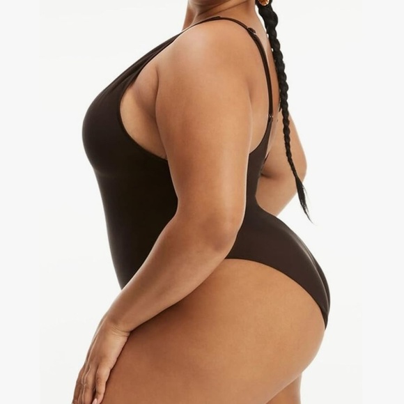 Good American The Layout One Piece Chocolate Swimsuit size 5 - Picture 3 of 9